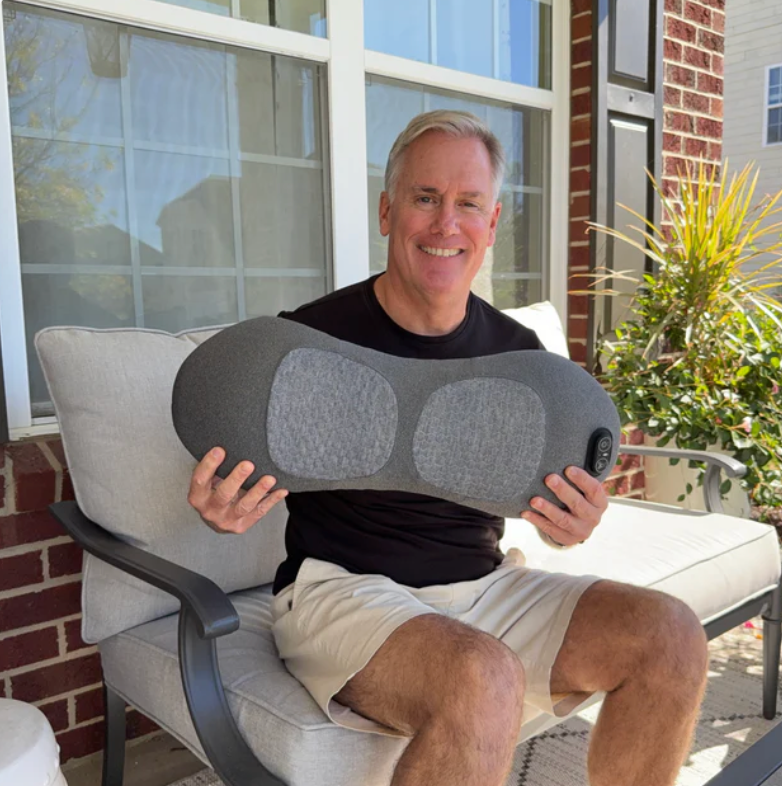 Lovax "Triple Fusion" Massager Decompresses, Rehydrates, and Resets Your Spine in 15 Minutes